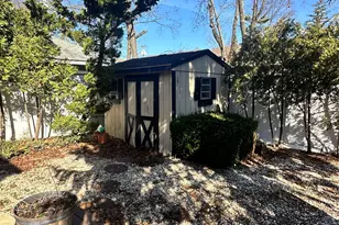 122 Finucane Pl, Woodmere, NY 11598 - Photo 3