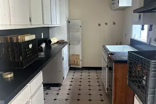 122 Finucane Pl, Woodmere, NY 11598 - Photo 9