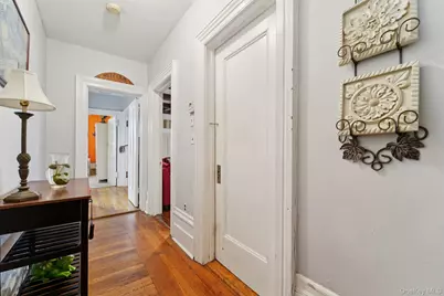 227 Valentine Lane, Yonkers, NY 10705 - Photo 7