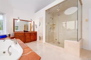 22 Old Neck Rd S, Center Moriches, NY 11934 - Photo 31