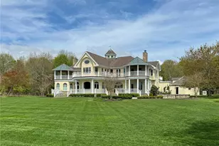 22 Old Neck Rd S, Center Moriches, NY 11934 - Photo 5