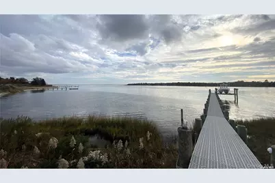 22 Old Neck Road S, Center Moriches, NY 11934 - Photo 43