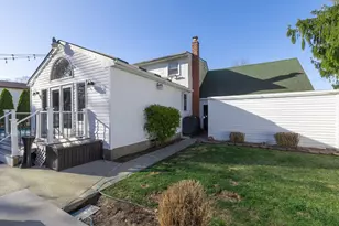 84 Riverside Ave, Mastic Beach, NY 11951 - Photo 31