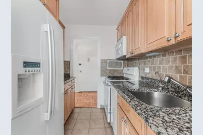 4555 Henry Hudson Parkway #902, Bronx, NY 10471 - Photo 3