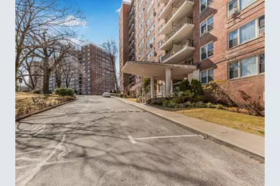 4555 Henry Hudson Parkway #902, Bronx, NY 10471 - Photo 9