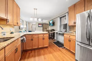 305 E 40th St, New York, NY 10016 - Photo 9