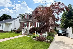55 Willow Ln, Lindenhurst, NY 11757 - Photo 29