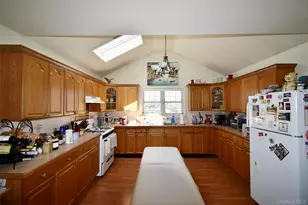 55 Willow Ln, Lindenhurst, NY 11757 - Photo 27