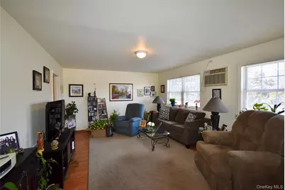 55 Willow Lane, Lindenhurst, NY 11757 - Photo 21