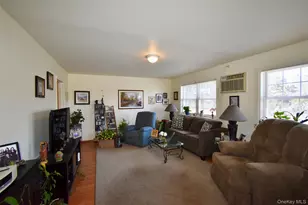 55 Willow Ln, Lindenhurst, NY 11757 - Photo 21