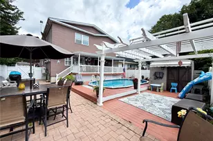 55 Willow Ln, Lindenhurst, NY 11757 - Photo 3