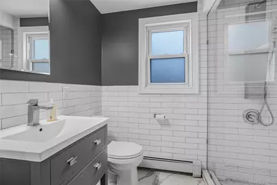 104 Radcliff Drive, East Norwich, NY 11732 - Photo 15