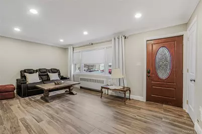 104 Radcliff Drive, East Norwich, NY 11732 - Photo 3