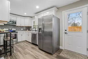 104 Radcliff Dr, East Norwich, NY 11732 - Photo 7