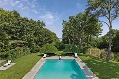 211 Sunset Road, Syosset, NY 11771 - Photo 13