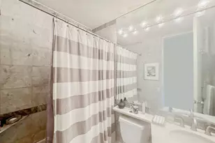 500 43 St W, New York, NY 10036 - Photo 11