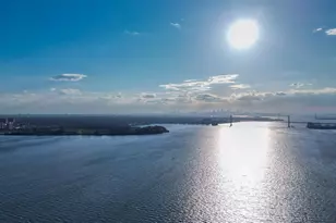 20 Martin Ct, Great Neck, NY 11024 - Photo 3