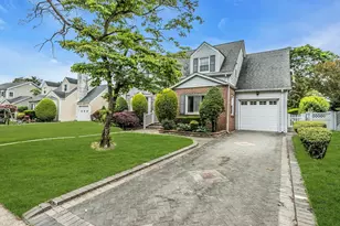 319 Maryland Ave, Freeport, NY 11520 - Photo 3