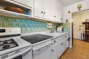 139-15 83rd Ave, Briarwood, NY 11435 - Photo 11