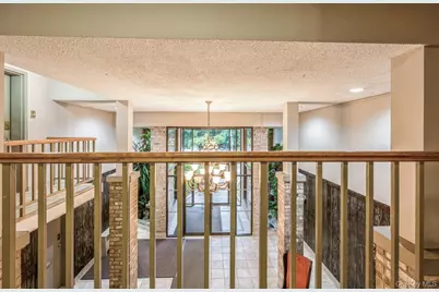 687 Bronx River Road #2A, Yonkers, NY 10704 - Photo 5