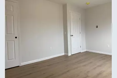 960 Violet Avenue #1, Hyde Park, NY 12538 - Photo 5