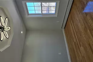 105-13 171st St, Jamaica, NY 11433 - Photo 9