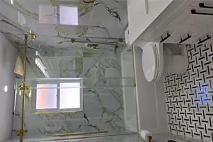 105-13 171st St, Jamaica, NY 11433 - Photo 11