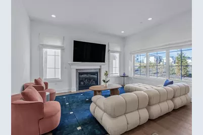 1 Sequoia Circle, Manhasset, NY 11030 - Photo 3