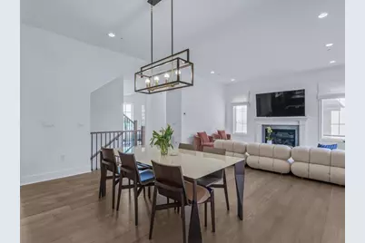 1 Sequoia Circle, Manhasset, NY 11030 - Photo 5