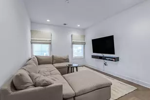 1 Sequoia Cir, Manhasset, NY 11030 - Photo 11