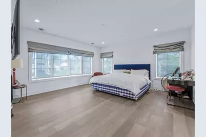 1 Sequoia Circle, Manhasset, NY 11030 - Photo 13