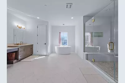 1 Sequoia Circle, Manhasset, NY 11030 - Photo 15