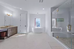 1 Sequoia Cir, Manhasset, NY 11030 - Photo 15