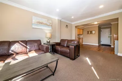 50 White Oak Street #3G, New Rochelle, NY 10801 - Photo 5