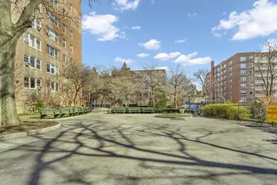 80 Knolls Crescent #1L, Bronx, NY 10463 - Photo 7