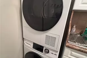 269-10 Grand Central Pkwy, Floral Park, NY 11005 - Photo 15