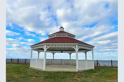 39 Cliff Road, Port Jefferson, NY 11777 - Photo 13