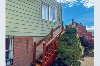 2068 Hermany Avenue, Bronx, NY 10473 - Photo 17