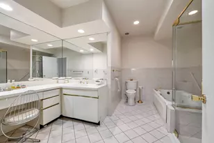 1 Kensington Gate, Great Neck, NY 11021 - Photo 15