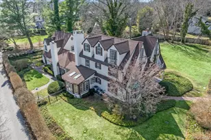 3 Wincoma Dr, Huntington, NY 11743 - Photo 3