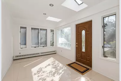 193-03 85th Road, Hollis, NY 11423 - Photo 3