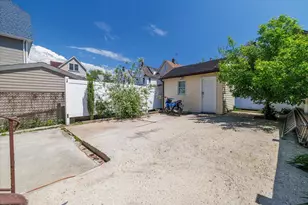 146-14 Shore Ave, Jamaica, NY 11435 - Photo 25