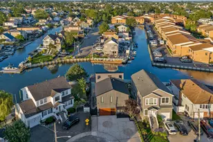 1166 Hastings Cir, Baldwin, NY 11510 - Photo 29