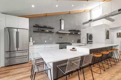 1166 Hastings Circle, Baldwin, NY 11510 - Photo 5