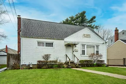 24 Gilroy Avenue, Uniondale, NY 11553 - Photo 3