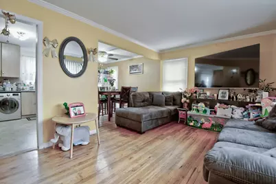 24 Gilroy Avenue, Uniondale, NY 11553 - Photo 5