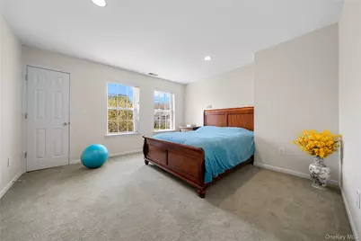 23 Varsity Boulevard, East Setauket, NY 11733 - Photo 17