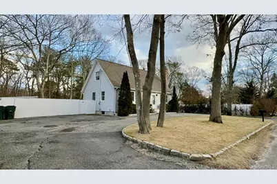 4 N Westbury Road, Hampton Bays, NY 11946 - Photo 3