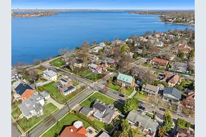 104 Grosvenor, Douglaston, NY 11363 - Photo 27