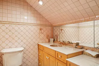 104 Grosvenor, Douglaston, NY 11363 - Photo 21